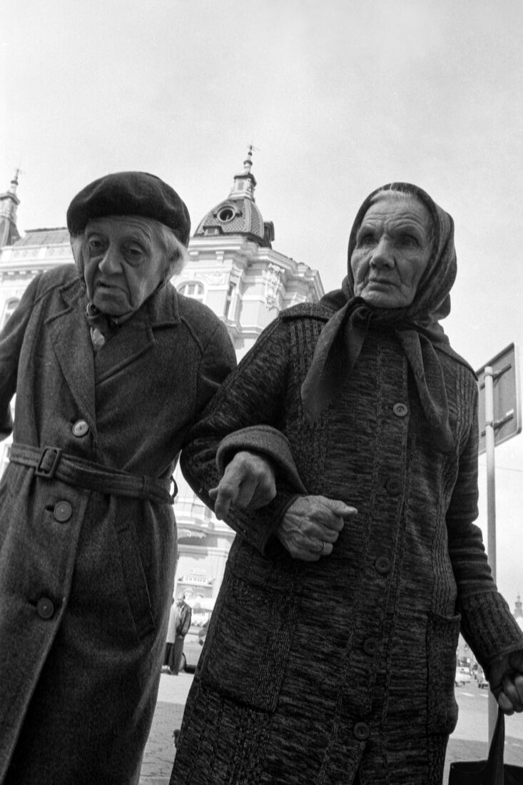 Фотограф Олег Черноус. Cтрит-фотография. Львов, Украина 1998