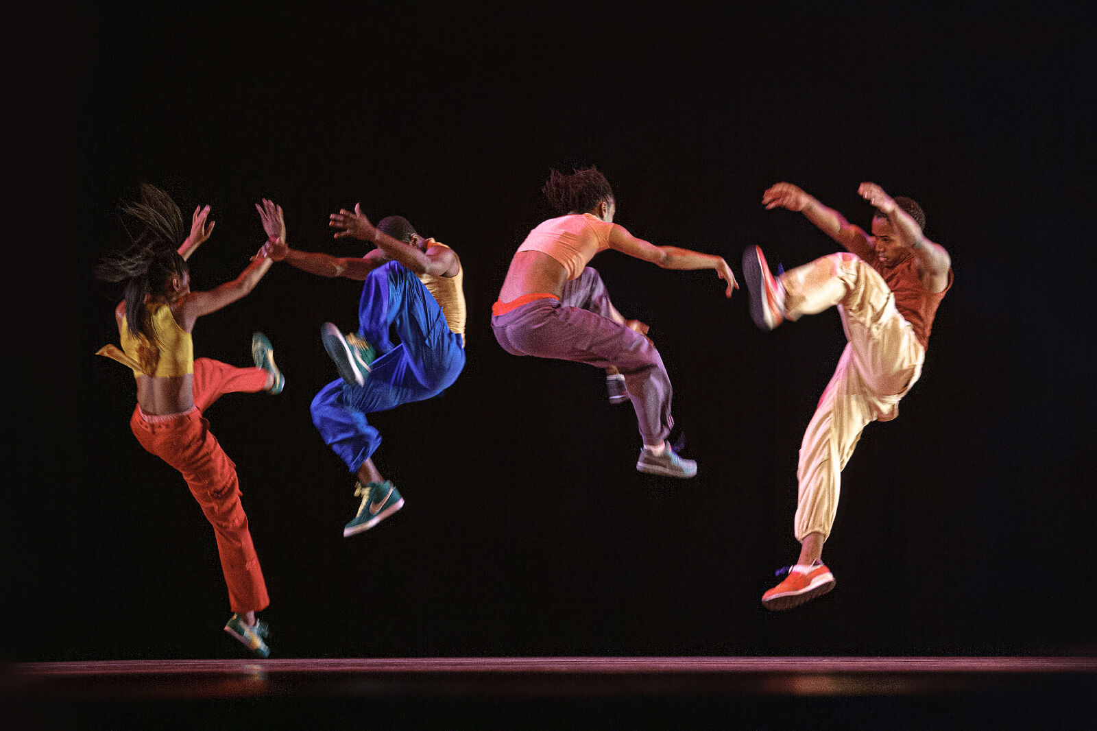 Фотограф Олег Черноус. Балет. Dance Inversion на сцене МАМТ им. К.С. Станиславского и В.И.Немировича-Данченко