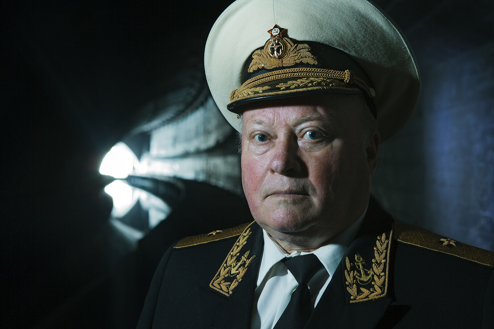 Фотограф Олег Черноус. "Объект 825". Контр-адмирал Алексеев С.Г. командир 14 дивизии подводных лодок, в ВМФ с 1957 по 1995 г.г.