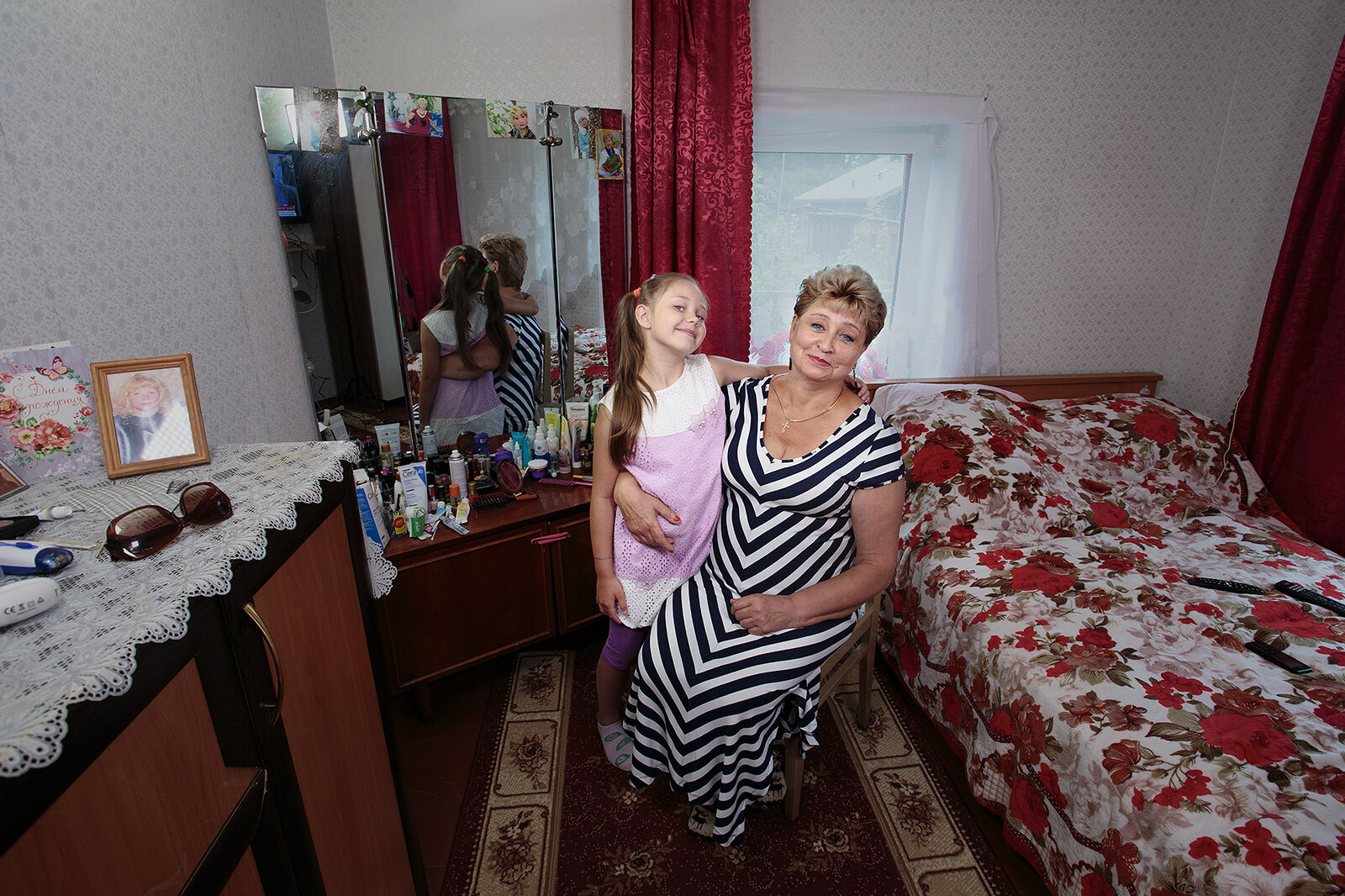 Фотограф Олег Черноус. "Дачники". Оля, Зина