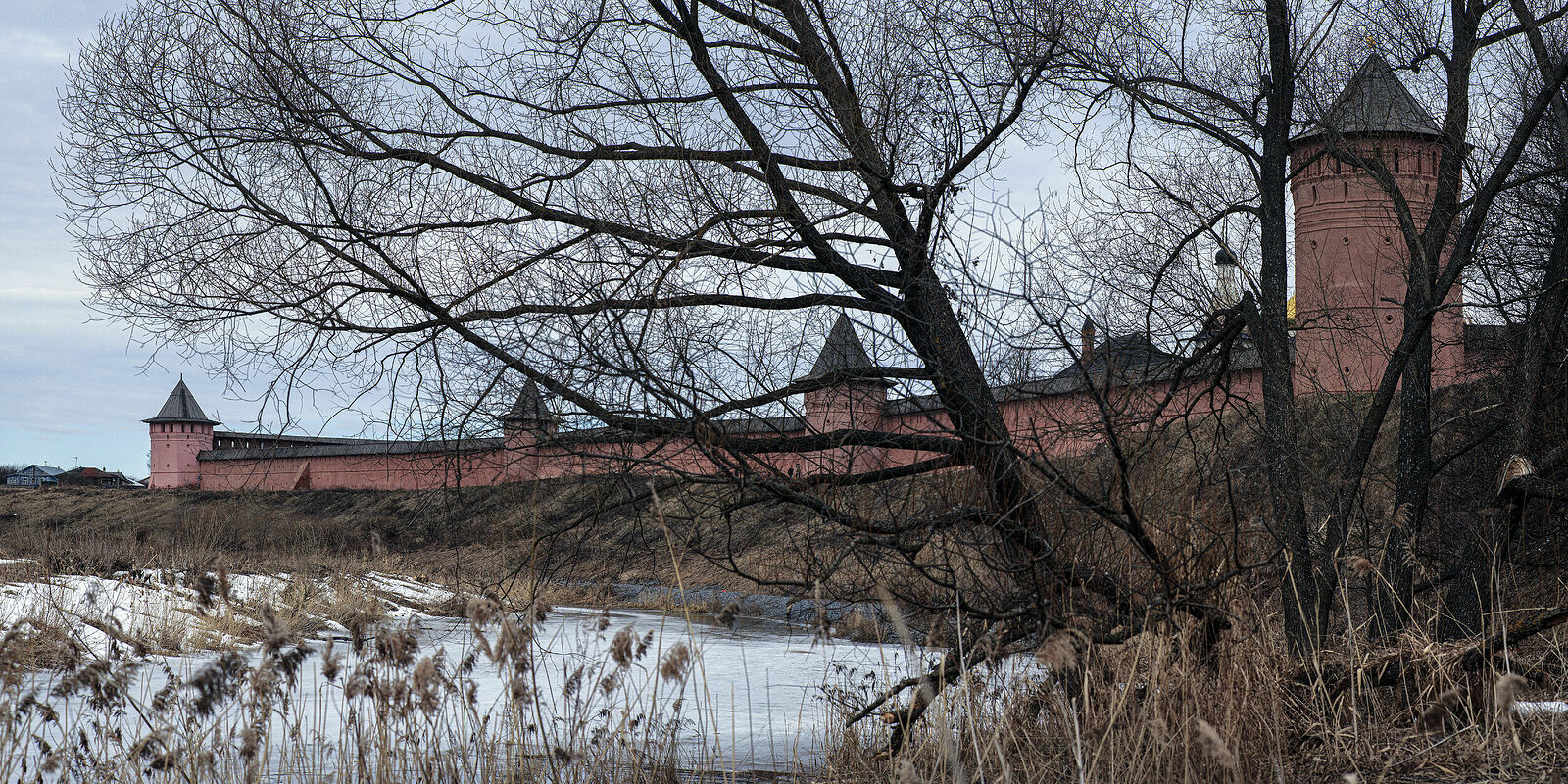 Photographer Oleg Chernous. panorama-2. Suzdal, March 2015